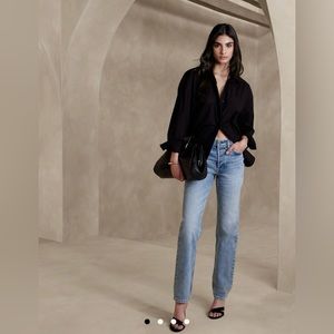 Banana Republic--The Straight Jean (size 28)